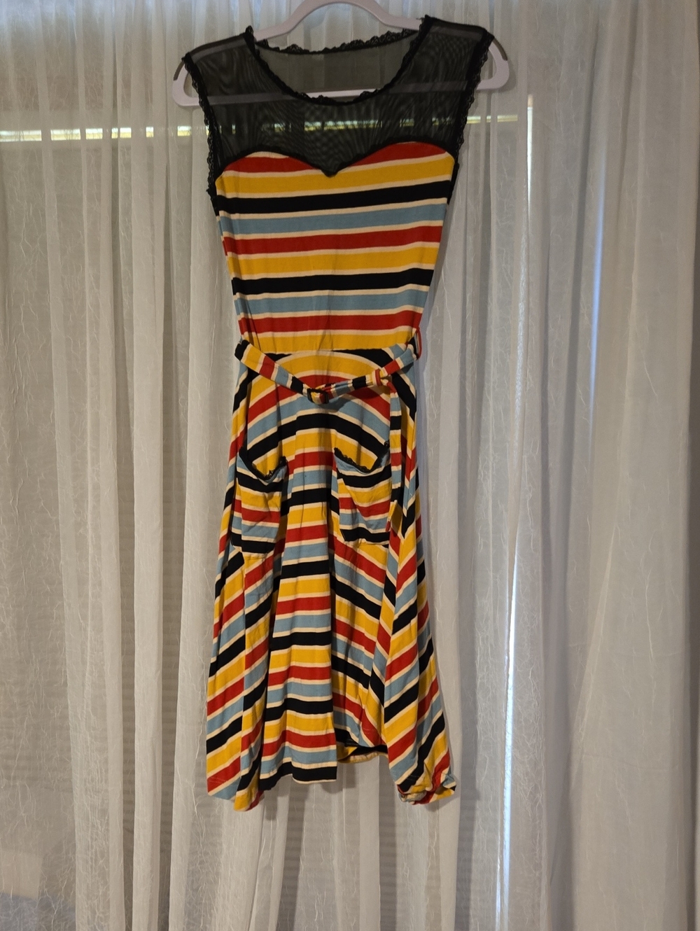 Effie's Heart Black and Cream Label with Blue, Yellow, Red Stripes